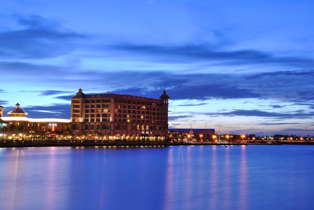 sea, building, blue hour-4005980.jpg